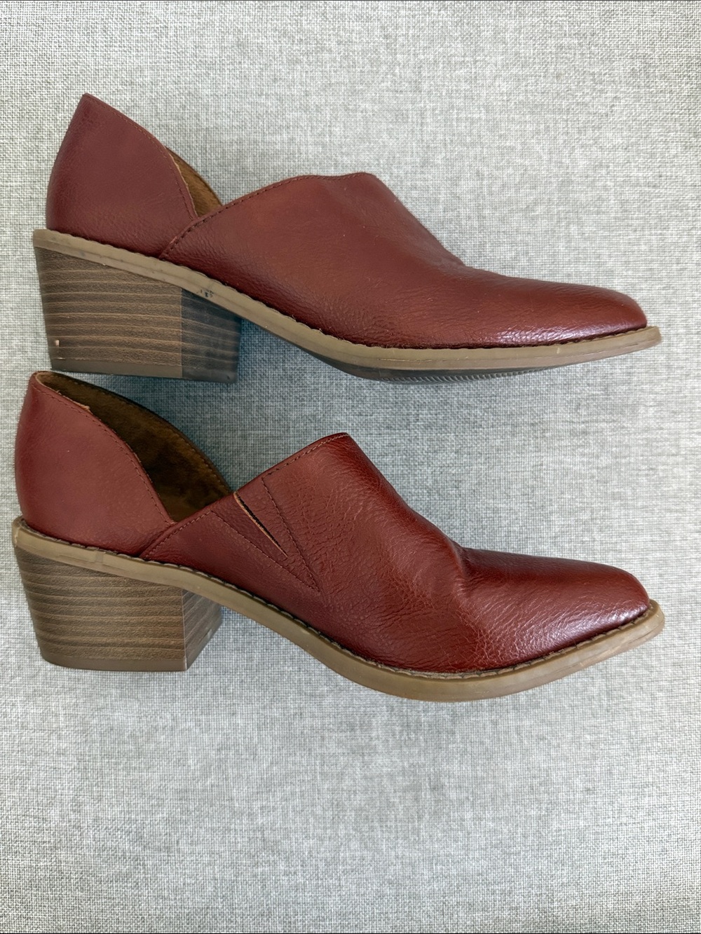Cynthia Rowley Eddie Women's Pointed Leather Slip-On Mules in Cognac - Picture 3 of 9
